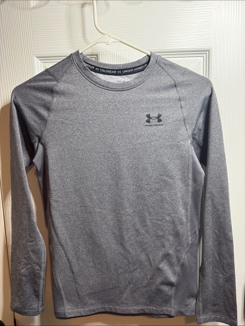 Under armour fitted cold gear long sleeve shirt